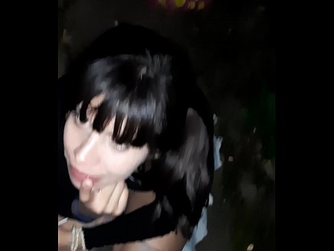 ❤️ Op der Strooss geschwollen Penis am Austausch fir Séissegkeeten ️ Fuckvideo op lb.hentaisaturn.ru ﹏